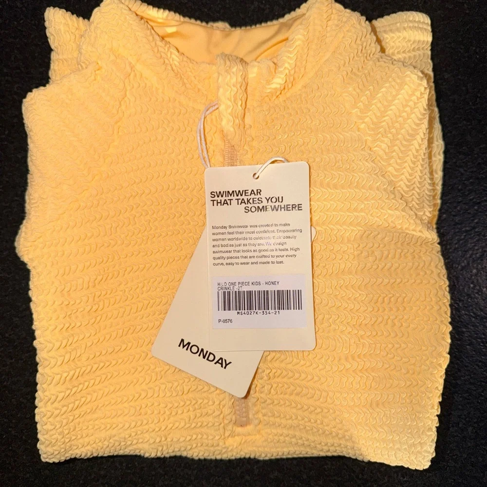 MONDAY Swimwear Hilo One Piece Kids – Honey Crinkle – 2T – NWT